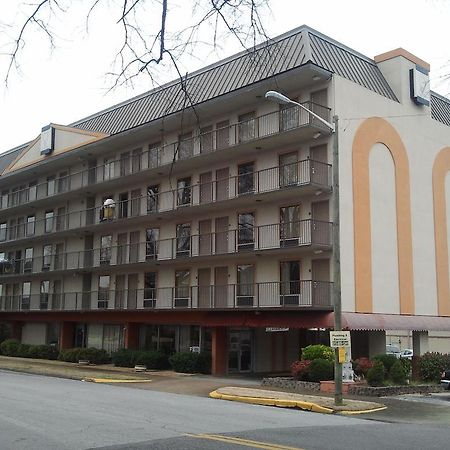 Studio 9 Inn & Suites Decatur Bagian luar foto