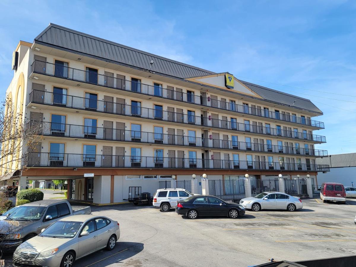 Studio 9 Inn & Suites Decatur Bagian luar foto