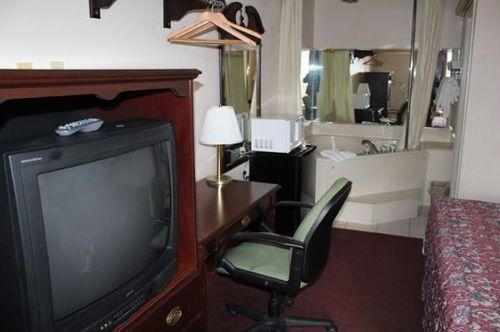Studio 9 Inn & Suites Decatur Bagian luar foto